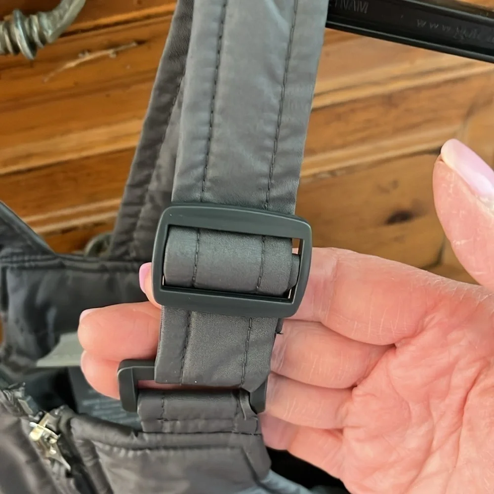 Tahari Boy’s Gray Snowpants Size 2T EUC - Picture 4 of 7